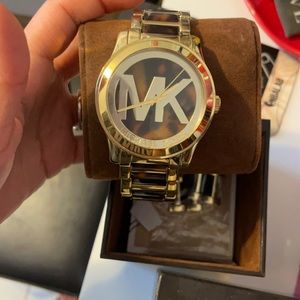 MK WATCH